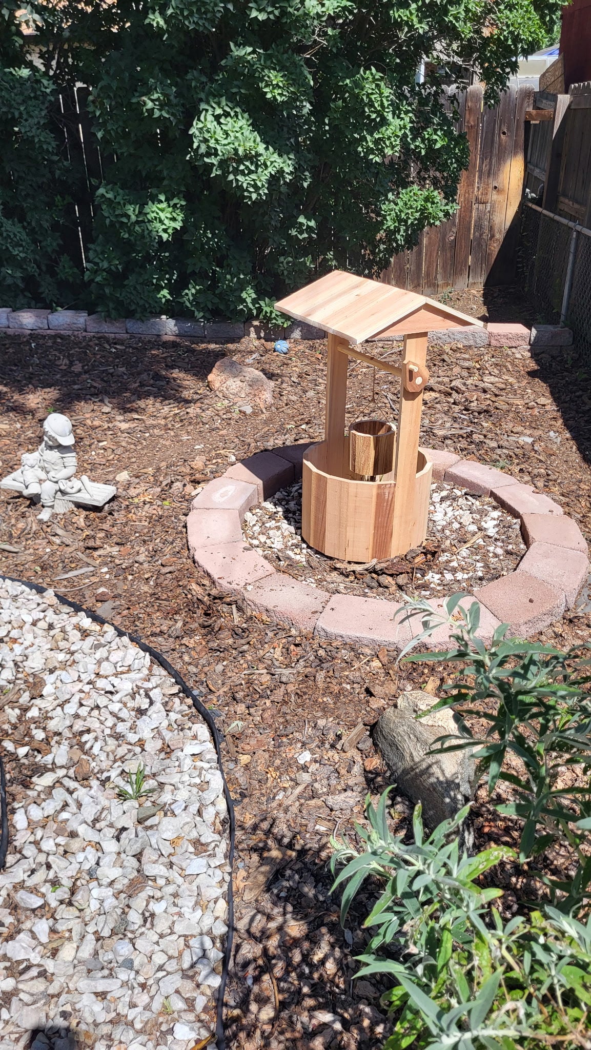 Cedar Working Wishing Well Planter, Rustic Wooden Garden Décor, Farmhouse Outdoor Flower Pot and Yard Ornament