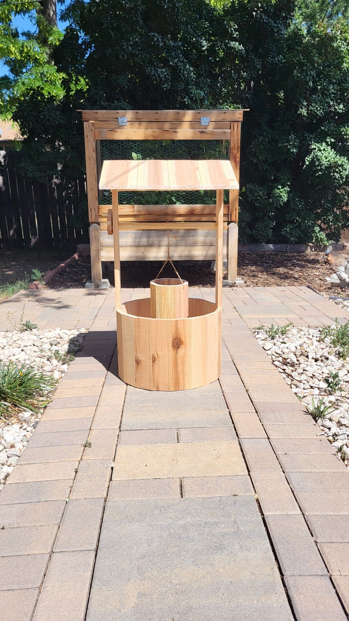 Cedar Working Wishing Well Planter, Rustic Wooden Garden Décor, Farmhouse Outdoor Flower Pot and Yard Ornament