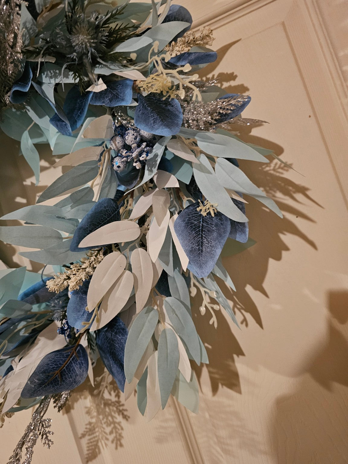 Winter Wreath with Blue and Silver Accents, Frosted Holiday Door Wreath, Elegant Seasonal Decor with Berries