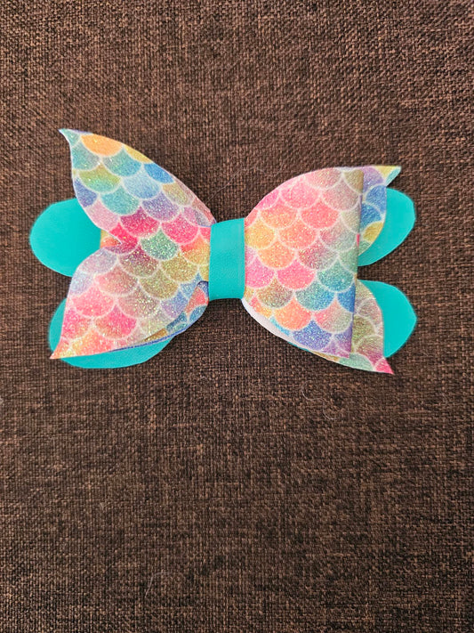 Sweet and simple mermaid hair bow