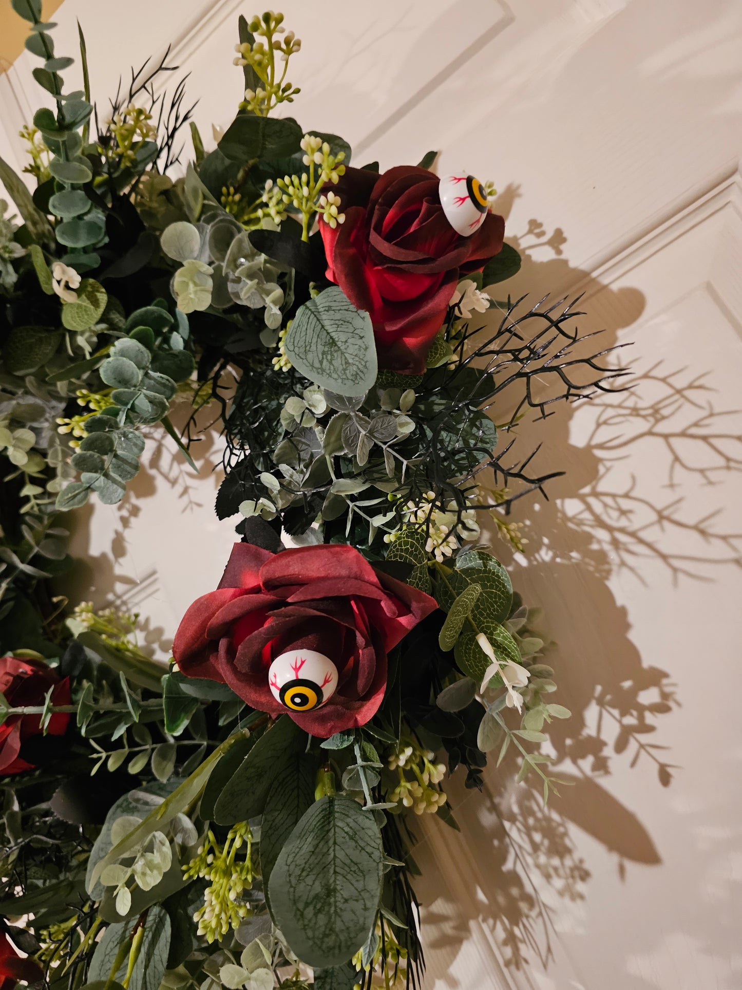 Spooky Halloween Wreath with Eyeball Roses, Gothic Front Door Decor, Creepy Haunted House Wreath