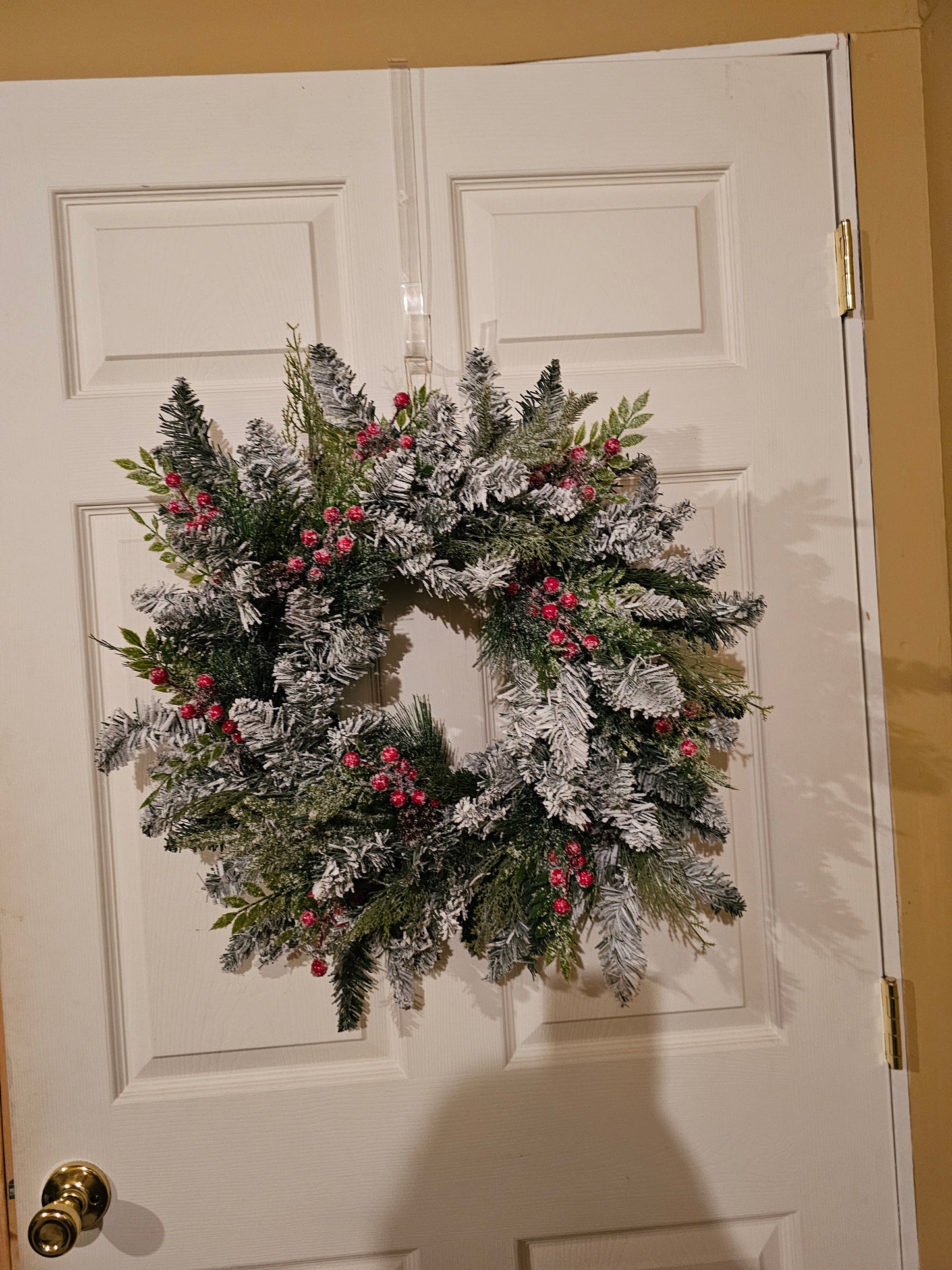 Flocked Christmas Wreath with Red Berries, Winter Holiday Door Decor, Snowy Pine Wreath for Front Door Decoration