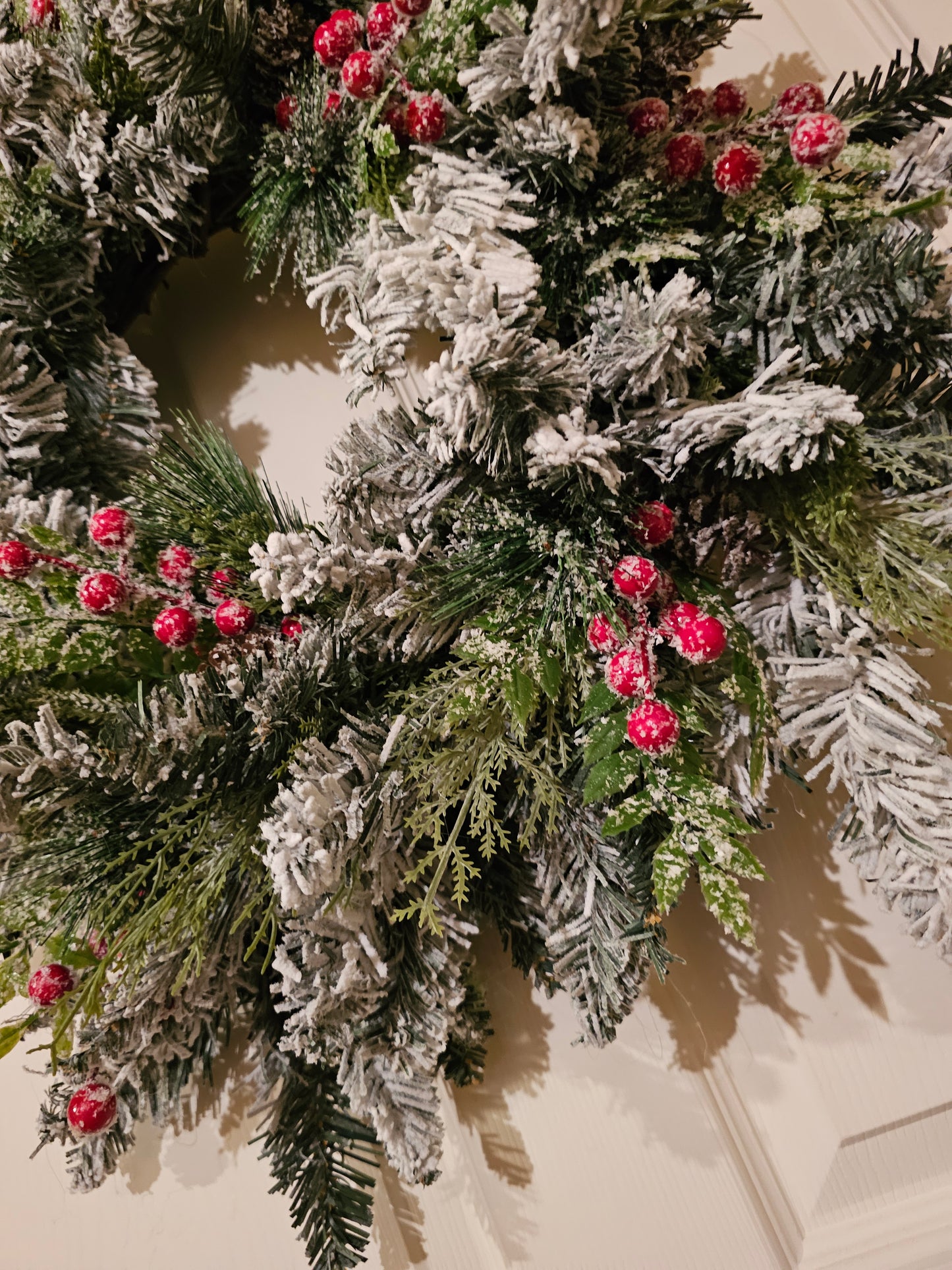 Flocked Christmas Wreath with Red Berries, Winter Holiday Door Decor, Snowy Pine Wreath for Front Door Decoration