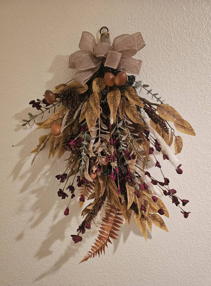 Rustic Autumn Swag Wreath, Farmhouse Fall Door Décor with Burlap Bow, Acorns, Pinecones and Burgundy Florals