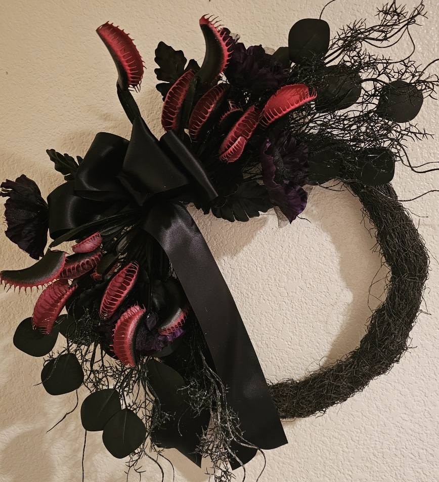 Gothic Venus Flytrap Wreath Dark Halloween Door Décor Black and Red Creepy Gothic Wreath with Bow