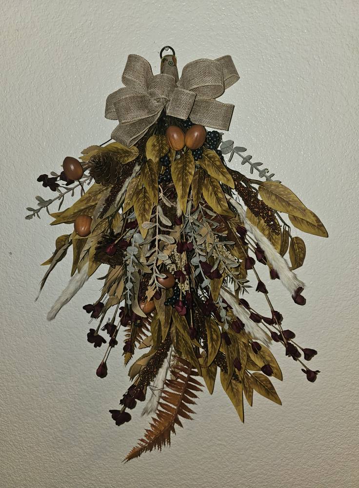 Rustic Autumn Swag Wreath, Farmhouse Fall Door Décor with Burlap Bow, Acorns, Pinecones and Burgundy Florals