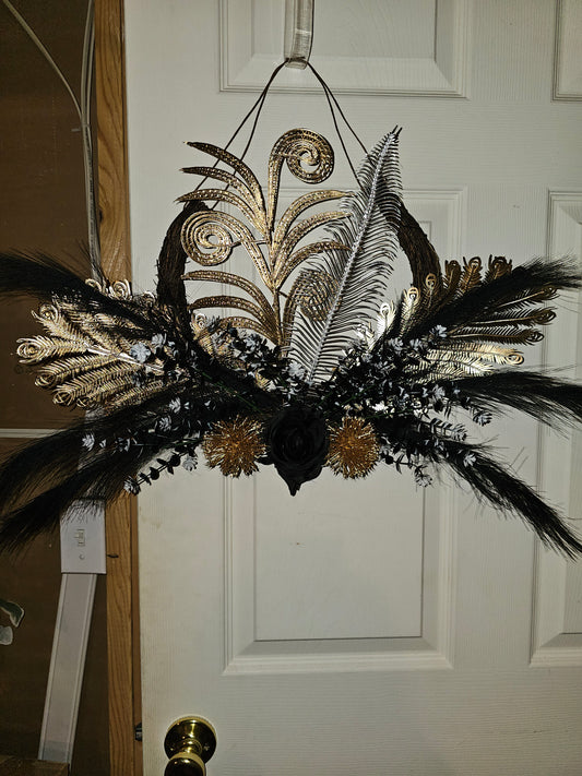 Black & Gold Luxury Door Swag – Elegant Feather & Metallic Wall Decor – Handmade Statement Piece