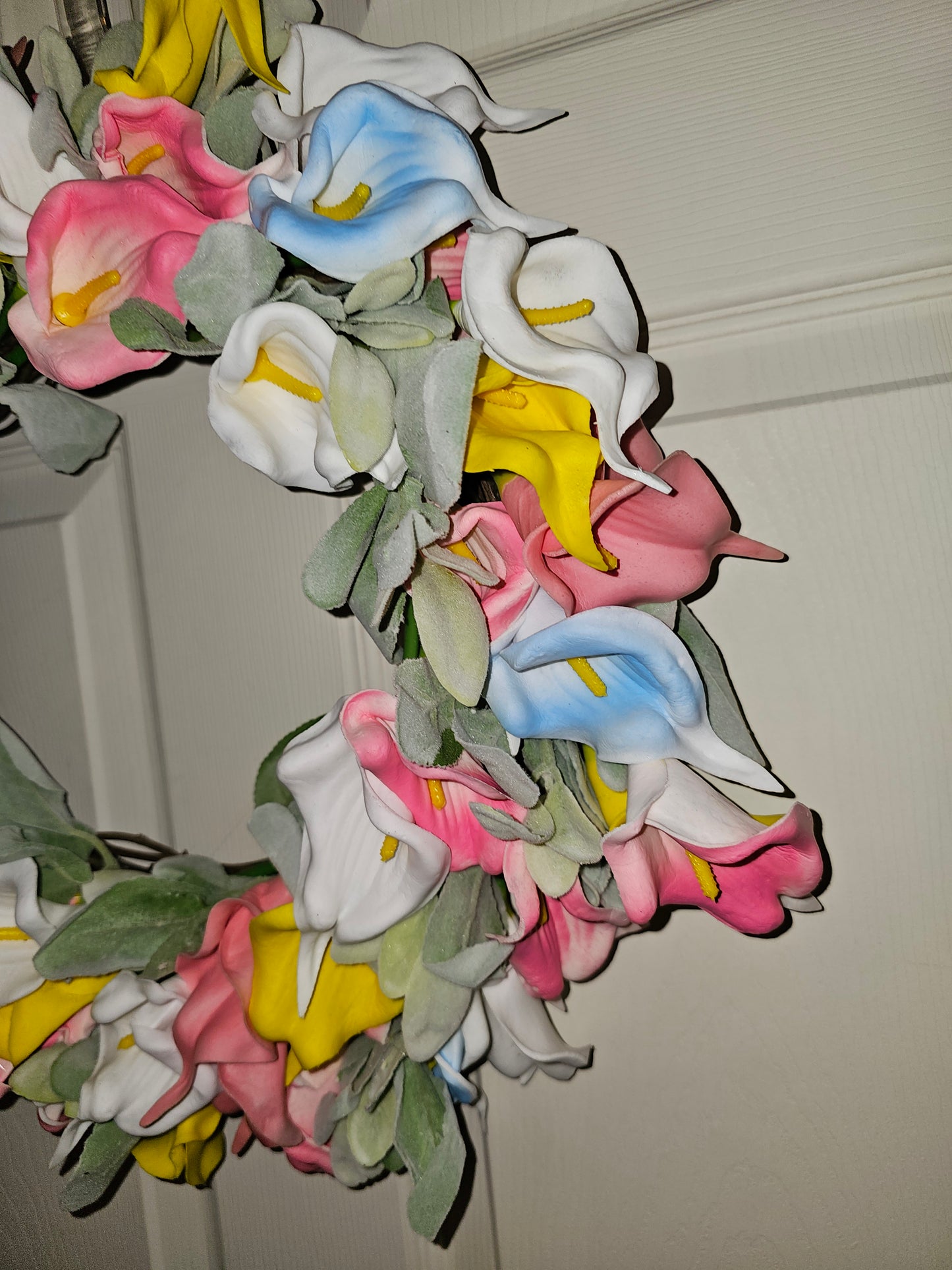 Pastel Calla Lily Spring Wreath – Soft Floral Door Decor