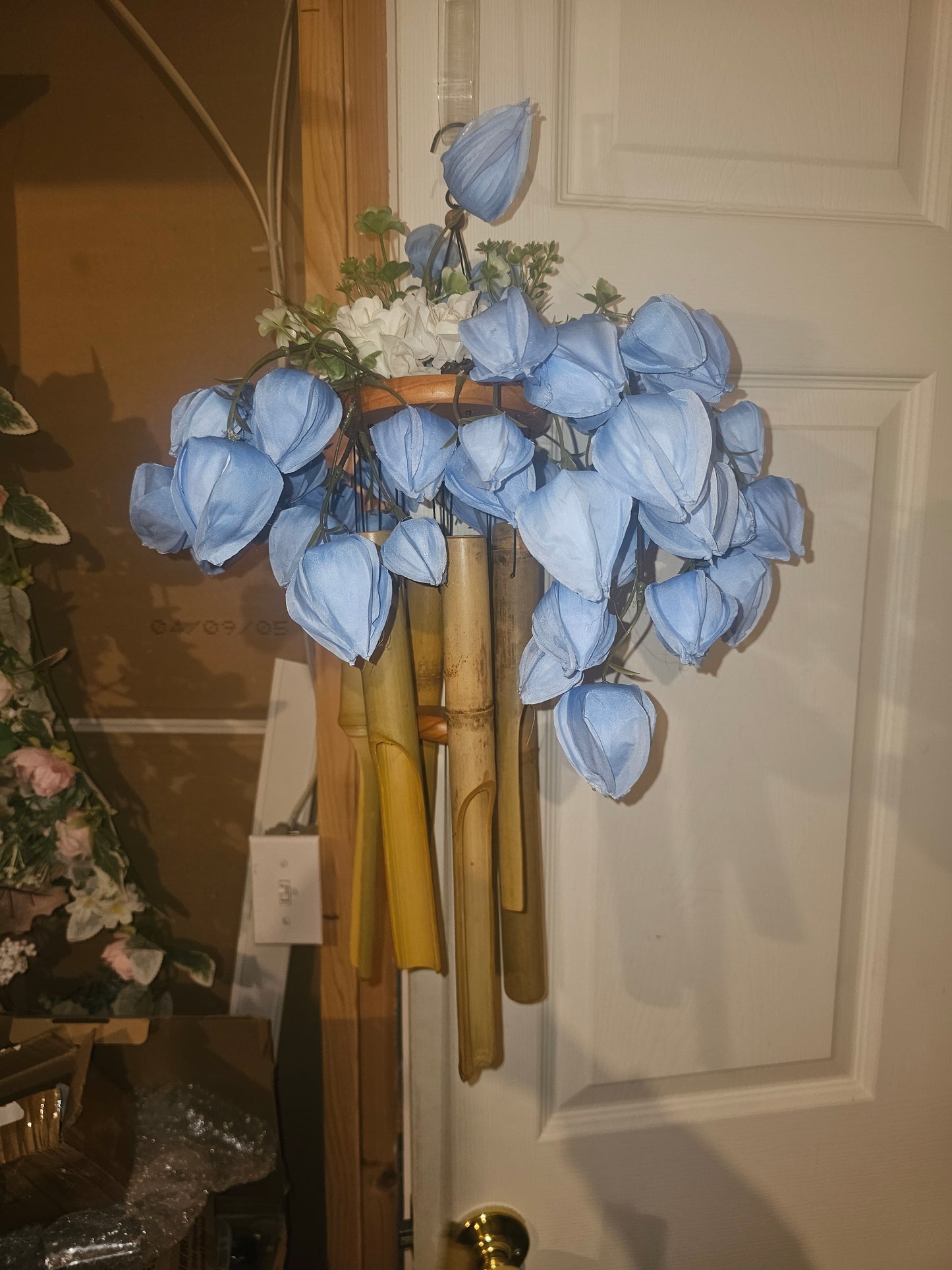 Blue Lantern Floral Bamboo Windchime